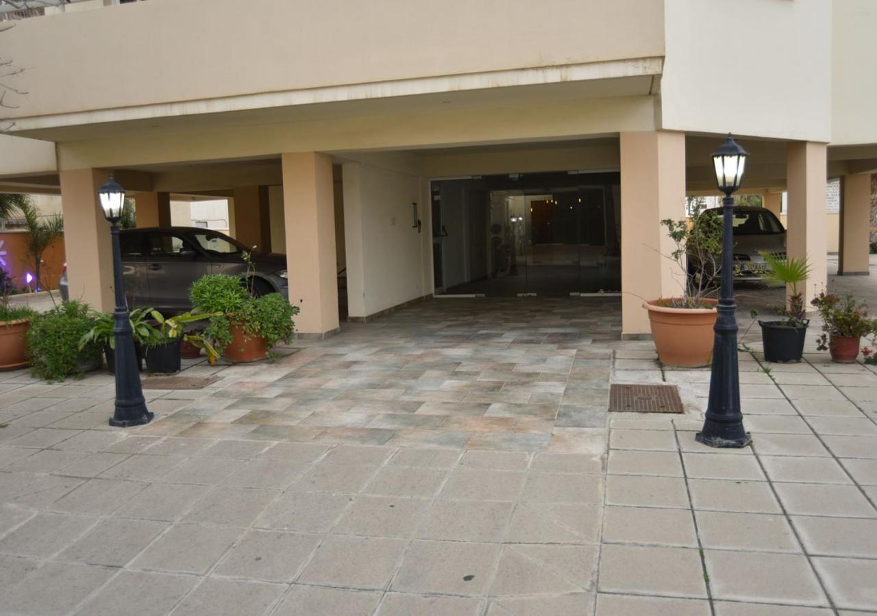 Elysso Apartments ラルナカ エクステリア 写真