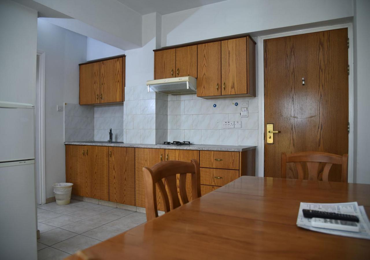 Elysso Apartments ラルナカ エクステリア 写真